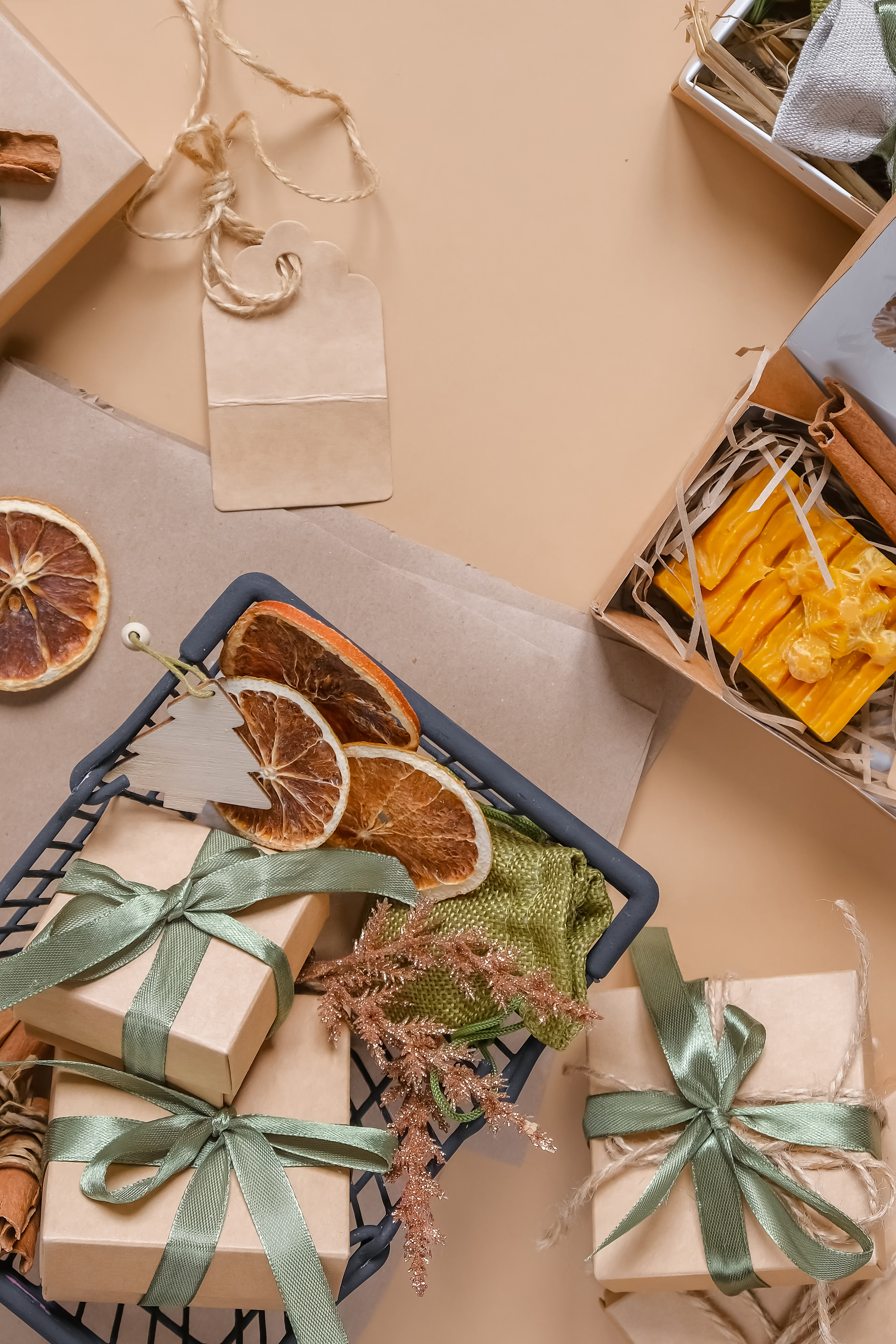 Christmas gift. gift box,zero waste, eco friendly hand made box packaging gifts in kraft